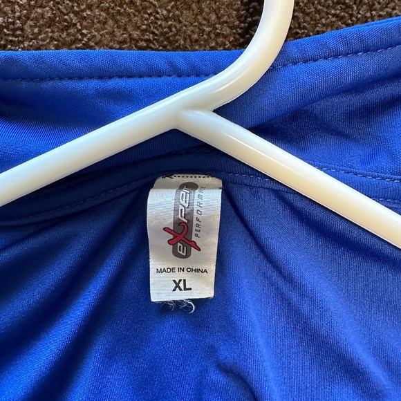 179 Ellen Degeneres long sleeve athletic top - Picture 2 of 4